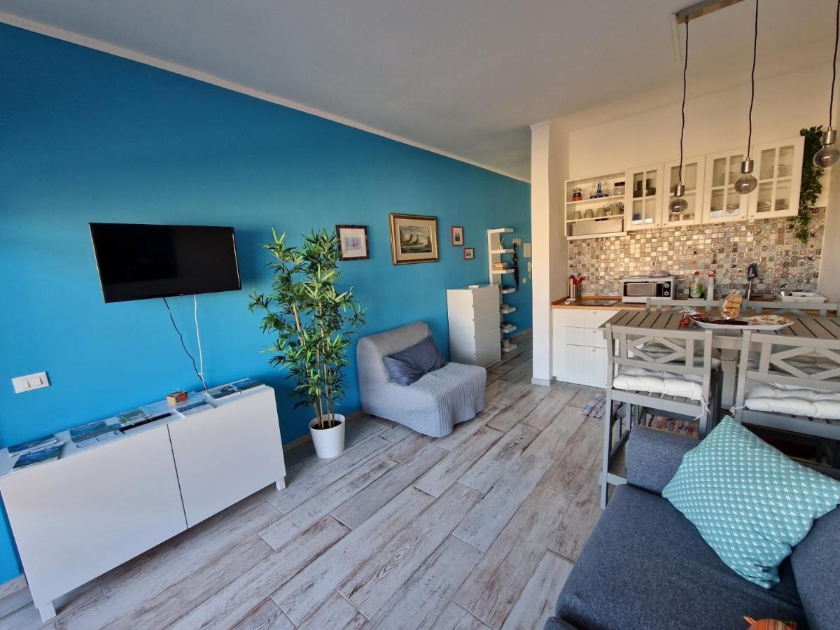 Ferienwohnung Casa Marina - Monolocale Vista Mare Follonica Exterior foto
